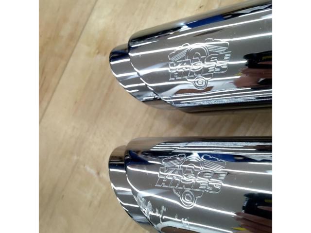 【VANCE&HINES】ツインスラッシュスリップオンマフラー