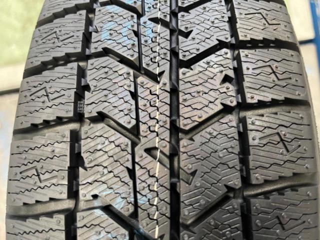 BRIDGESTONE(ブリヂストン)  TOPRUN  + TOYO(トーヨー) OBSERVE GIZ3