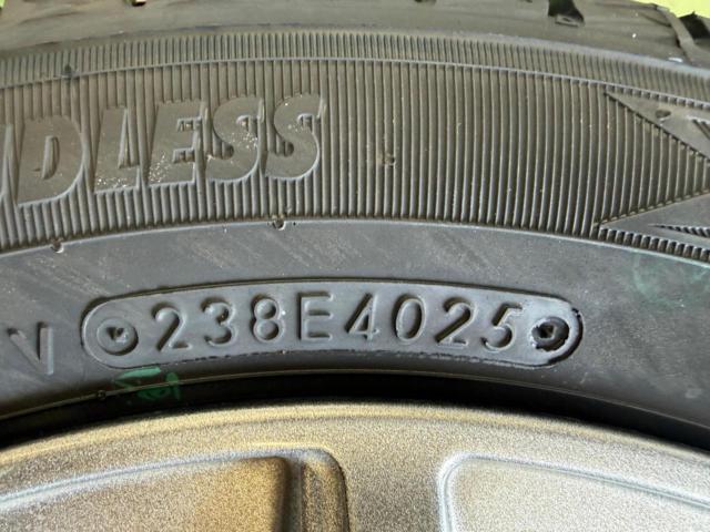 SEIN  +  TOYO OBSERVE GIZ3 未使用スタッドレス 4本セット