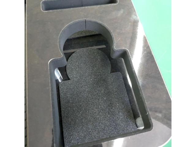 UI Vehicle 200系ハイエース ドリンク&スマホホルダー付きセンターテーブル ダークプライム仕様