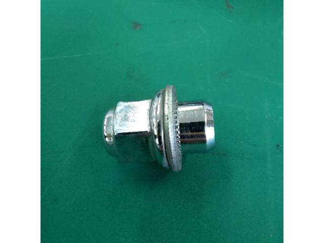 トヨタ純正平座ナット 20個 M12x1.5 5穴車に!