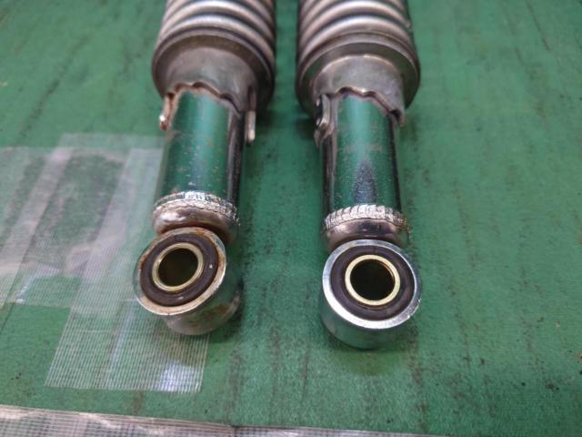 【ワケアリ】 SUZUKI純正 GN125Hリヤショック