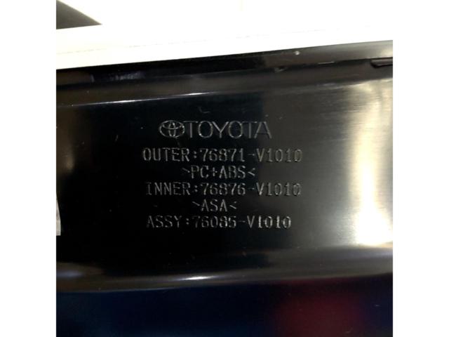 【トヨタ純正】90系ヴォクシー純正 リアスポイラー