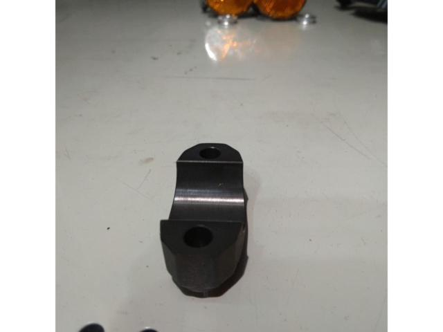 【Brembo】マスターシリンダー クランプ単品
