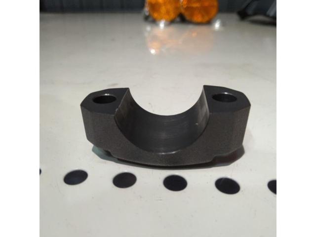 【Brembo】マスターシリンダー クランプ単品