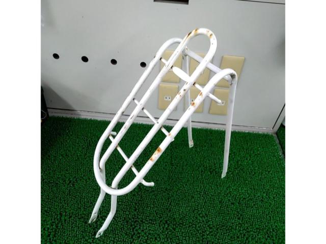 【わけあり現状販売】※状態悪い、適応不明 メーカー不明 リアキャリア ホワイト