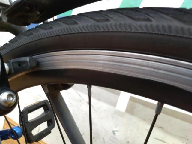 FUJI PALETTE 年式不明 SHIMANO ALTUS組み 700×32C 3×8S アルミクロスバイク グレー