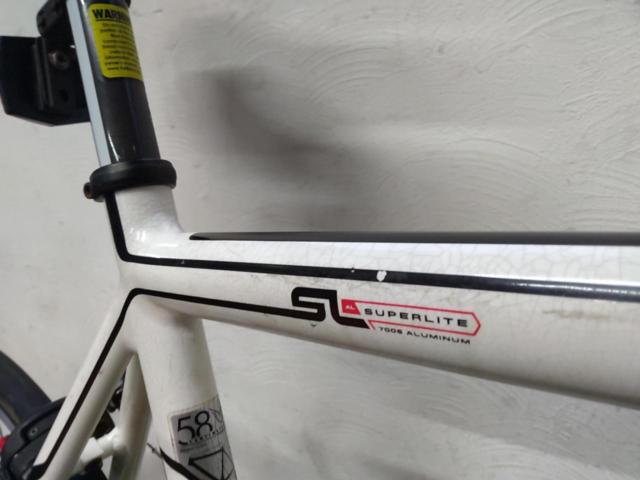 FELT F85 年式不明 105+MICROSHIFT組 700×23C 2×10s アルミロードバイク ホワイト サイズ:57 参考サイズ:175～185cm ※塗装割れ多数