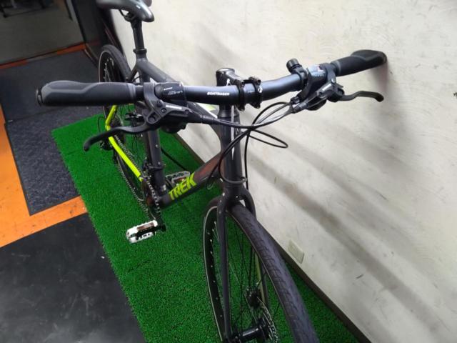 TREK ZEKTOR3 2017年モデル 700x32c 2-9s アルミクロスバイク ブラック サイズ:53 参考サイズ:170～180cm