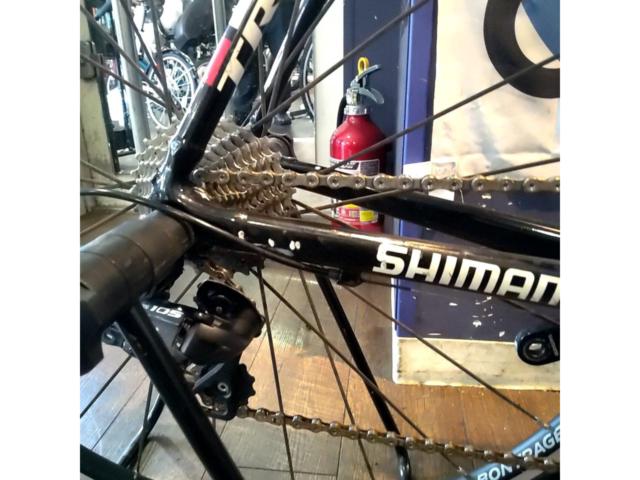 TREK MADONE 2.1 2015年モデル SHIMANO 105組み 700x25c 2-11s アルミロードバイク ブラック 適応身長:180～190cm