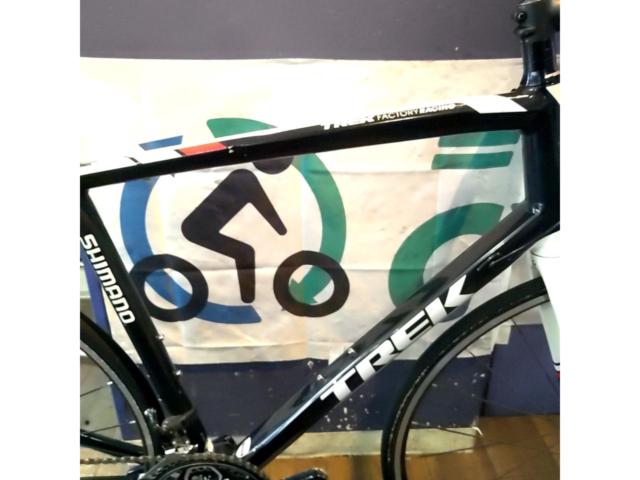 TREK MADONE 2.1 2015年モデル SHIMANO 105組み 700x25c 2-11s アルミロードバイク ブラック 適応身長:180～190cm