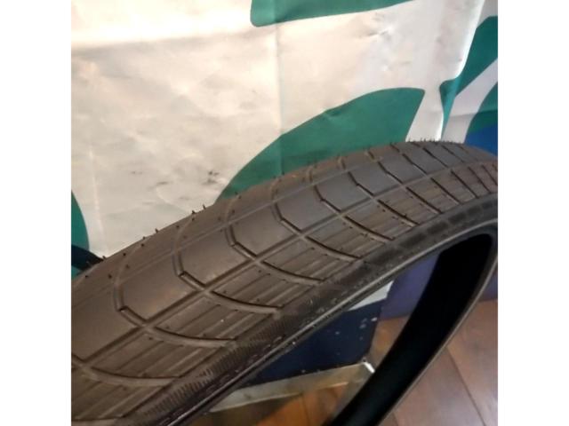 SCHWALBE BIG APPLE 28×2.00 タイヤ 1本