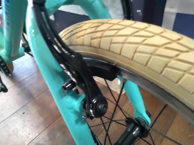BIANCHI PIRATA 16x1.75 シングルギア キッズ自転車 チェレステ