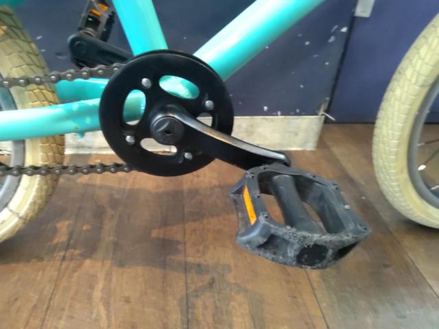 BIANCHI PIRATA 16x1.75 シングルギア キッズ自転車 チェレステ