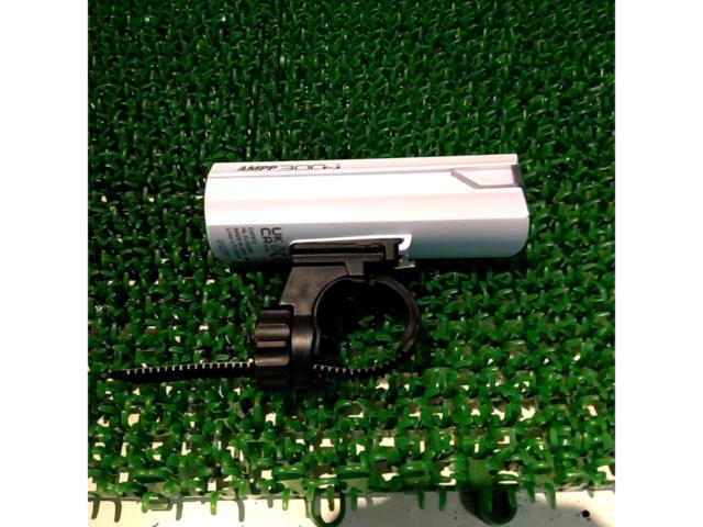 充電式 CATEYE AMPP300N ホワイト フロント用ライト HL-EL083RC