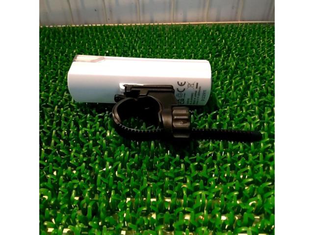 充電式 CATEYE AMPP300N ホワイト フロント用ライト HL-EL083RC