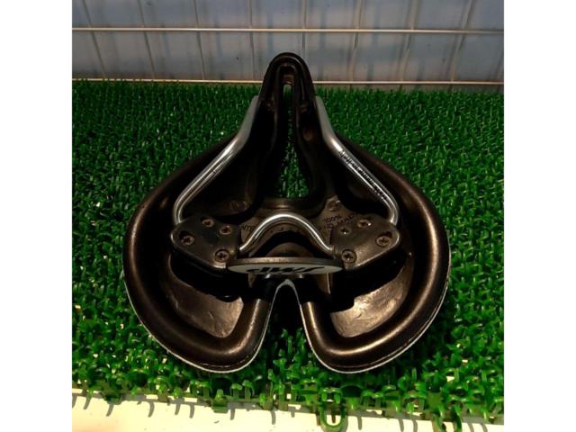 SELLE SMP HELL サドル ホワイト