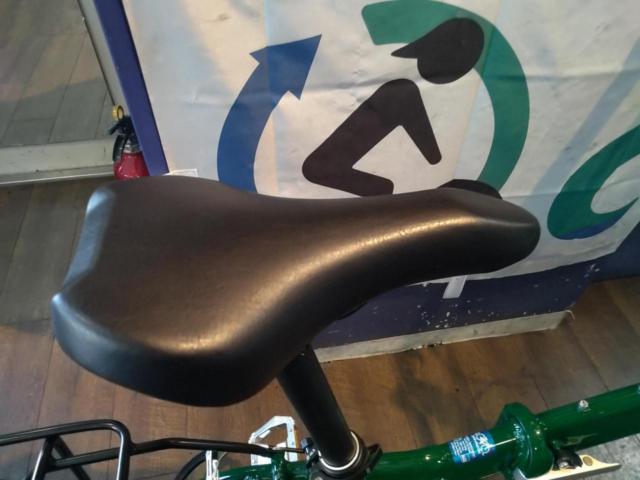 ジック株式会社 HARRY QUINN 20x1.50 外装7段変速 折りたたみ自転車 グリーン