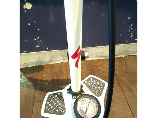 SPECIALIZED air tool hp 仏式/米式 フロアポンプ ホワイト
