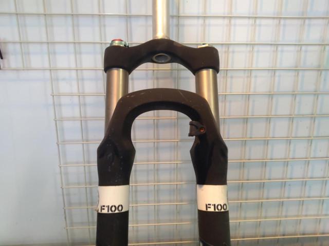 コラム長:180mm/エンド幅:100mm/26インチ FOX F100 RL サスペンションフロントフォーク ブラック