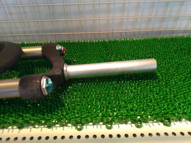 コラム長:180mm/エンド幅:100mm/26インチ FOX F100 RL サスペンションフロントフォーク ブラック
