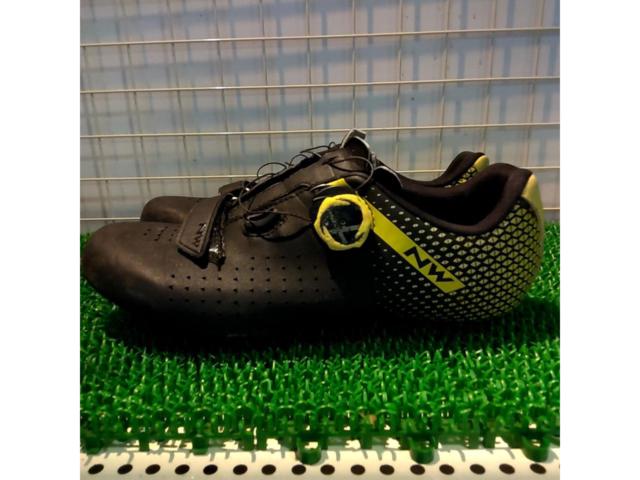 サイズ:26.4 NORTH WAVE CORE PULS2 ビンディングシューズ ブラックイエロー