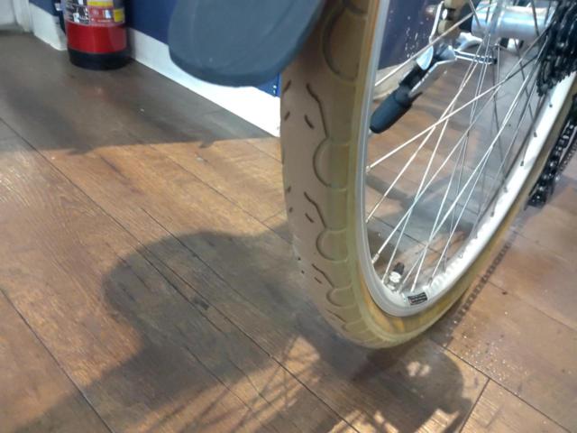 LOUIS GARNEAU LGS-C8 シティローム8 26x1.5 外装7段変速 シティクロスバイク ベージュ サイズ:470mm 適応身長:160-175cm