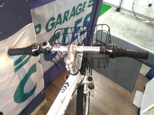 LOUIS GARNEAU J24 24x1.75インチ 3-7s キッズ自転車 ホワイト