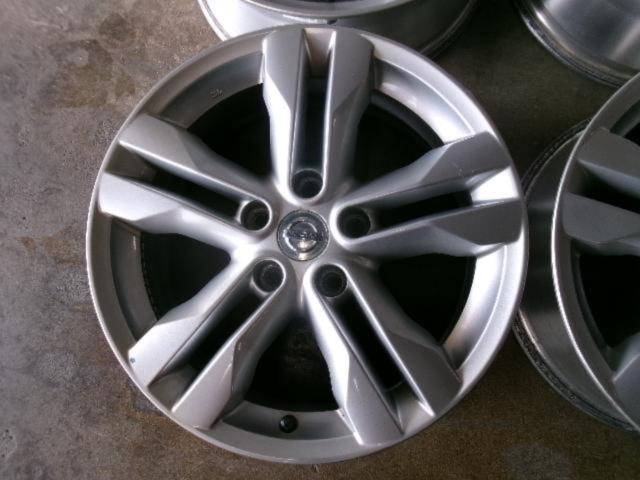 NISSAN T31エクストレイル 純正ホイール
