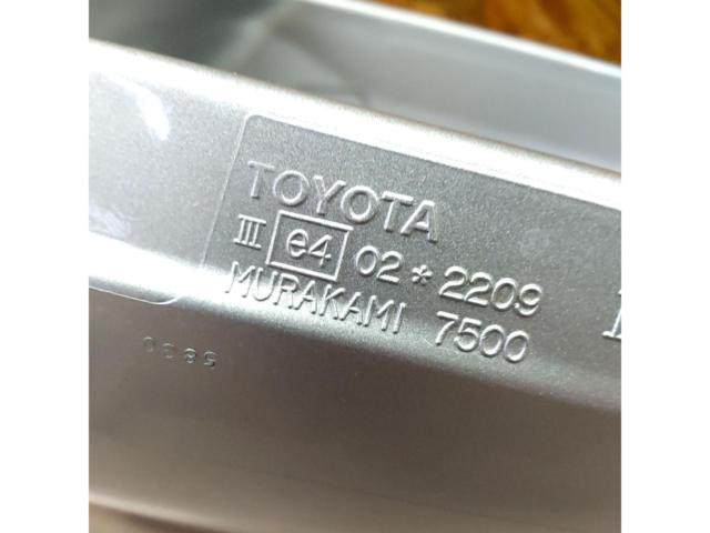TOYOTA 純正ドアミラーカバー