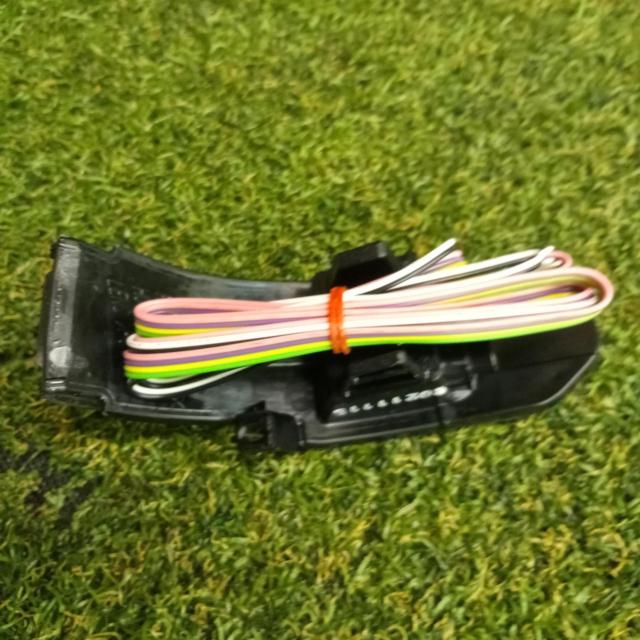 【AVEST】VerticalArrow 流れるドアミラーウインカーレンズ 未使用品