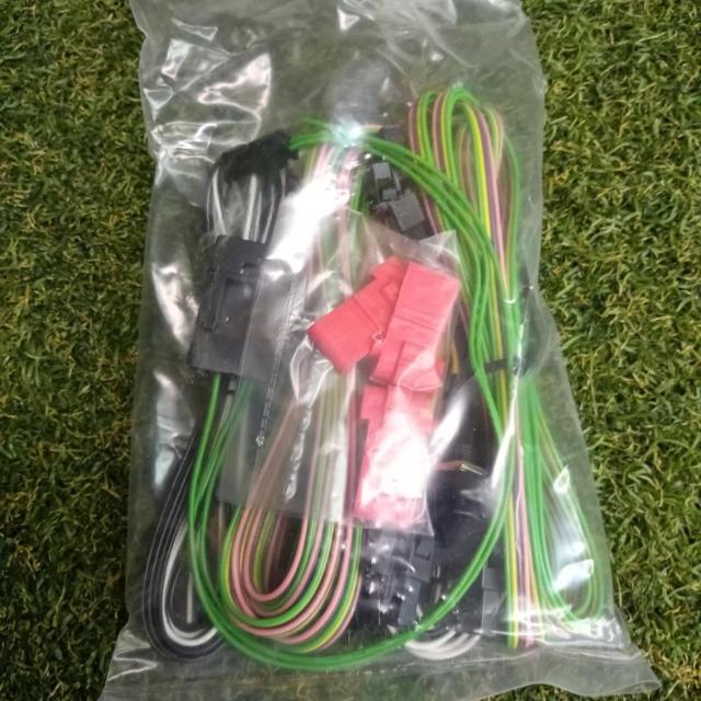 【AVEST】VerticalArrow 流れるドアミラーウインカーレンズ 未使用品