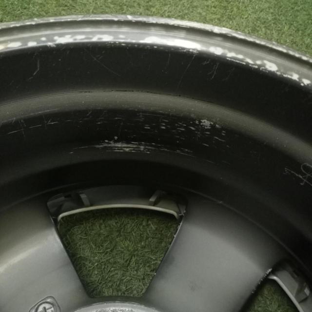トヨタ純正 30系プリウス 後期純正アルミホイール