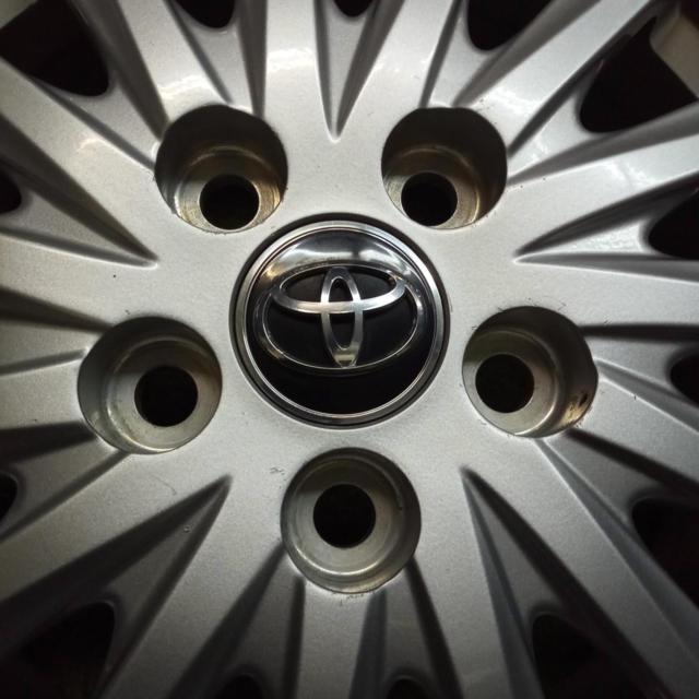 トヨタ純正(TOYOTA)  80系VOXY/NOAH 15本フィンタイプアルミホイール  + BRIDGESTONE(ブリヂストン) NEWNO 2023年製造