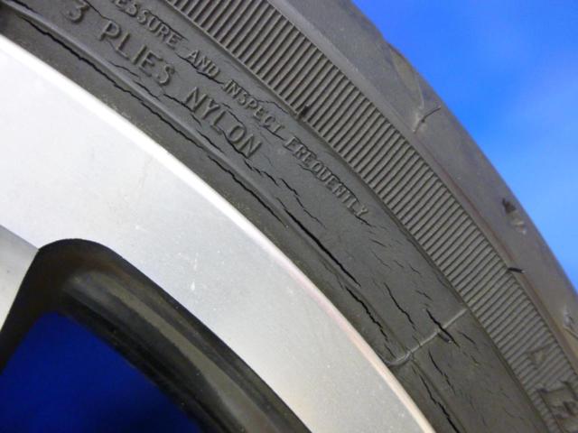 ★値下げしました★早い者勝ち★ HarleyDavidson FLTR純正ホイール + DUNLOP D408F  ※フロントのみ