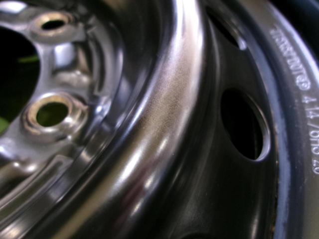 【溝タップリ高年式!】BRIDGESTONE BLIZZAK VL10 + TOYOTA 200系ハイエース純正スチールホイール