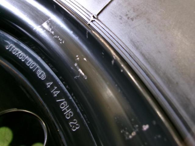 【溝タップリ高年式!】BRIDGESTONE BLIZZAK VL10 + TOYOTA 200系ハイエース純正スチールホイール