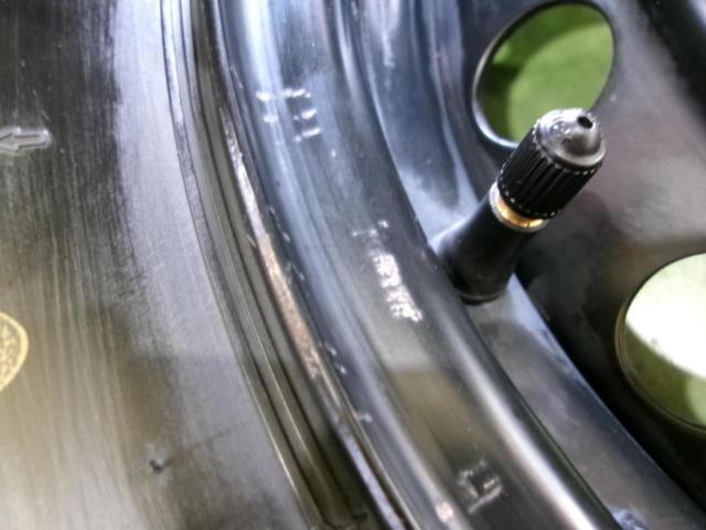 【溝タップリ高年式!】BRIDGESTONE BLIZZAK VL10 + TOYOTA 200系ハイエース純正スチールホイール