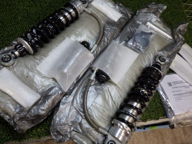 OHLINS part number: HD
046/Screamin' Eagle Part Number 54000350
Rear suspension with remote reservoir