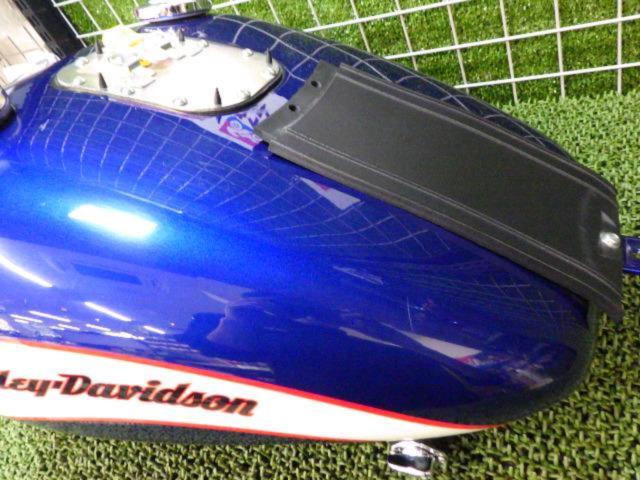 【HarleyDavidson】純正ガソリンタンク FLST(’07)外し