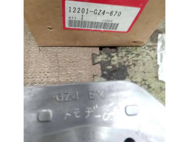 3HONDA EZ90純正シリンダーヘッド