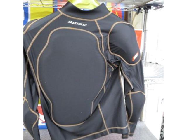 HYOD   インナープロテクタージャケット サイズLARGE