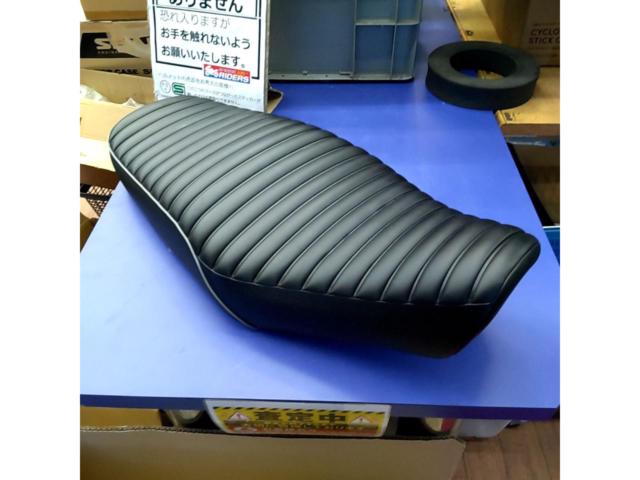 【KAWASAKI】純正シート W800(’21)外し
