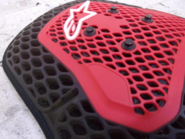 サイズ:L【Alpinestars】NUCLEON KR-CELL CiS PROTECTOR(ニュークリオンKRセルCISチェストプロテクター)
