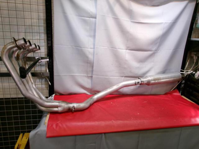 【その他】 フルエキゾーストマフラー サイレンサー:KERKER/エキパイ:不明 GPZ900R A8に使用(自己申告)