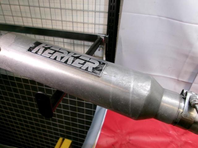 【その他】 フルエキゾーストマフラー サイレンサー:KERKER/エキパイ:不明 GPZ900R A8に使用(自己申告)