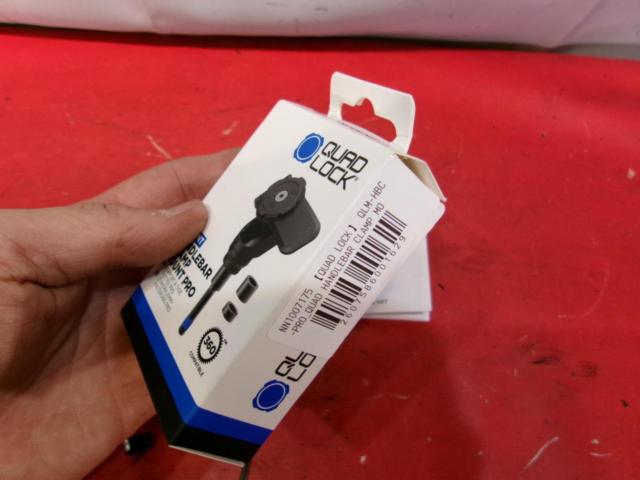 【QUAD LOCK】 QLM-HBC-PRO_QUAD HANDLEBAR CLAMP MOUNT PRO(ハンドルバークランプマウント PRO)