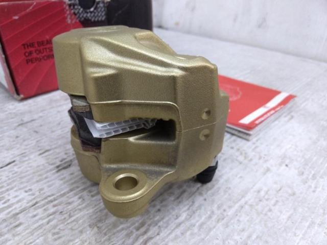 Brembo  カニキャリパー