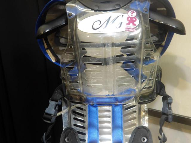 サイズ不明(Mぐらいかと思われます。)hrp オフロードプロテクター