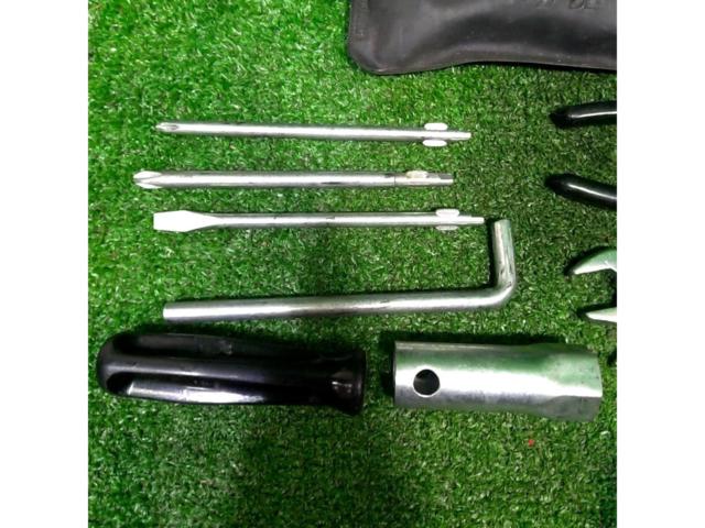 1車種不明 レッドバロン 車載工具